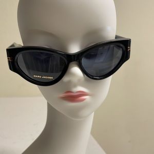 Marc Jacobs  Dramatic Acetate Cat-Eye Sunglasses